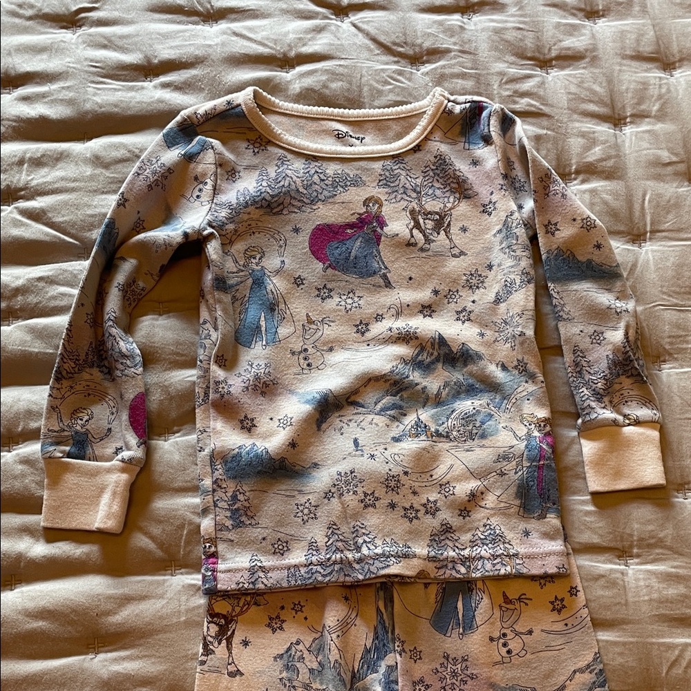 Girl’s 3 Frozen Pajama Set